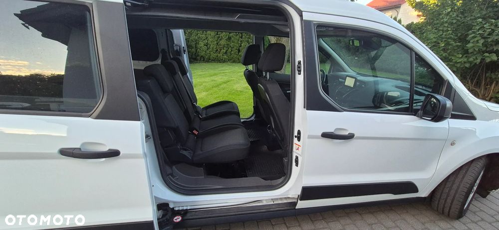 Ford Transit Connect - 11