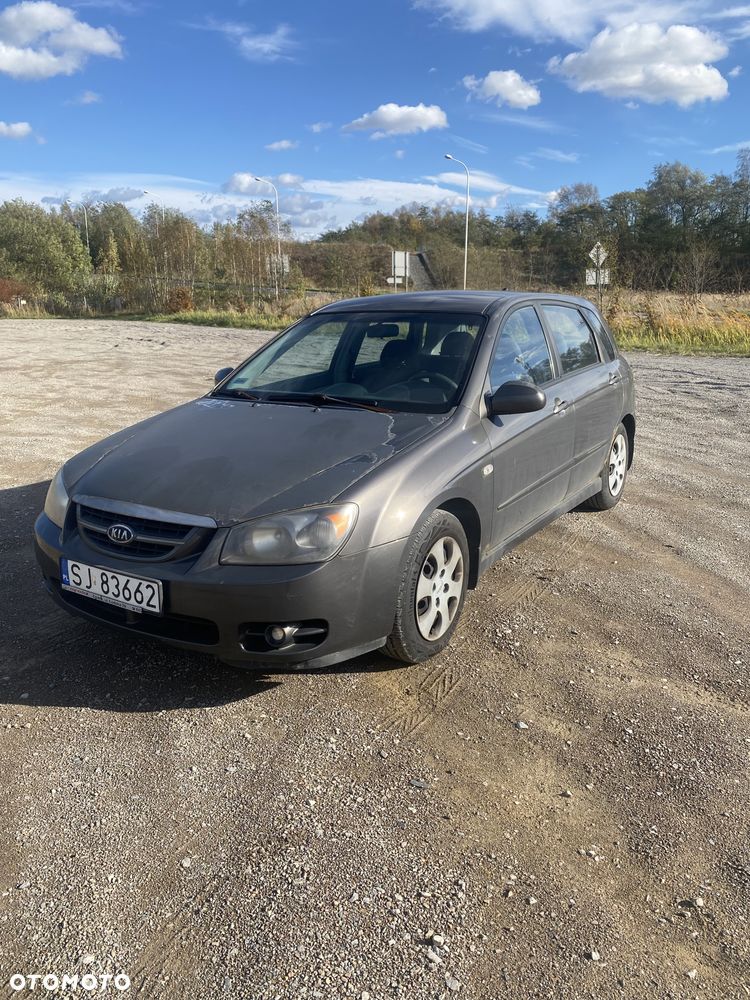 Kia Cerato 1.6 LX / Family - 1