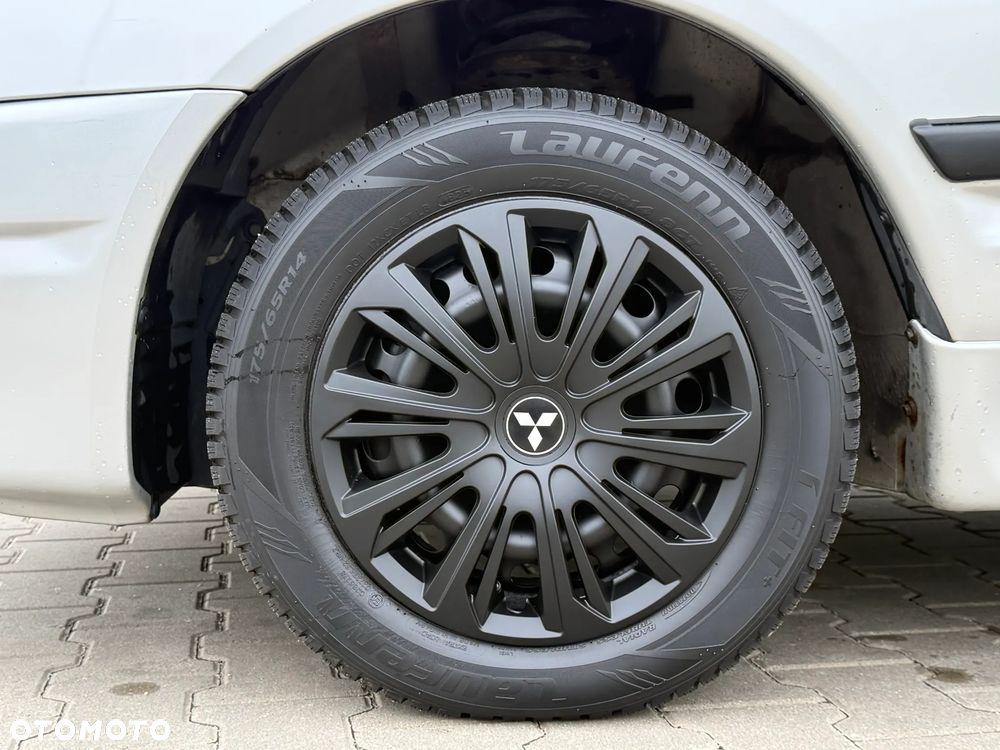 Mitsubishi Space Star 1.6 Avance - 11
