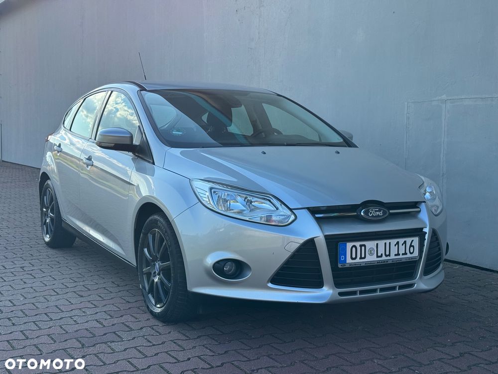 Ford Focus 1.6 Trend - 8