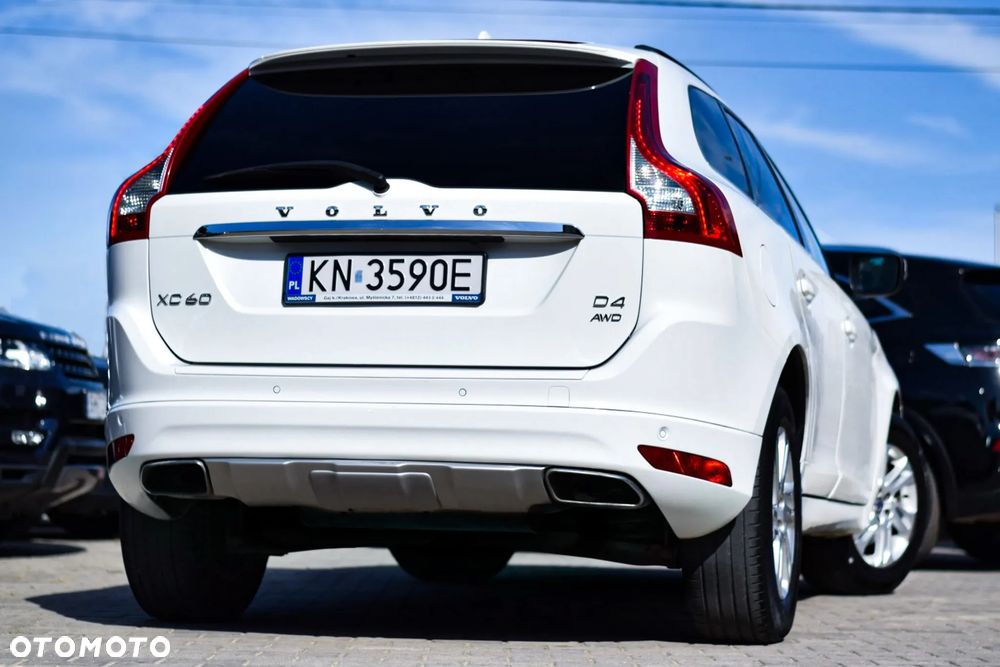 Volvo XC 60 D4 AWD Momentum - 9