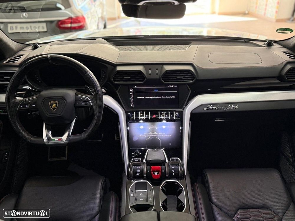 Lamborghini Urus 4.0 V8 - 12