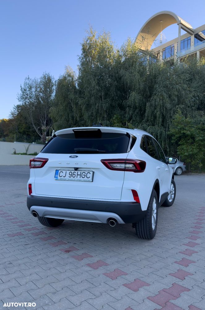 Ford Kuga 1.5 EcoBoost A8 FWD Titanium - 3