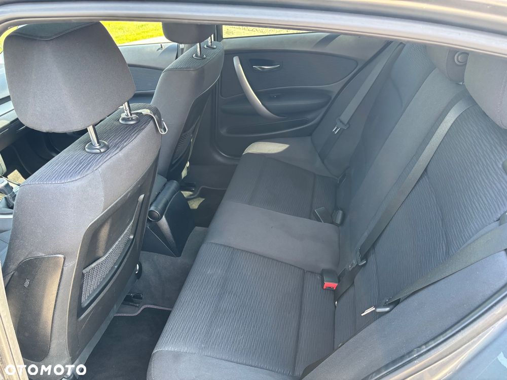 BMW Seria 1 116d - 8