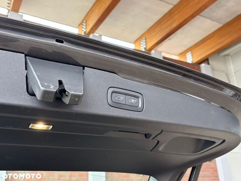 Volvo V60 B4 B Plus Dark - 26