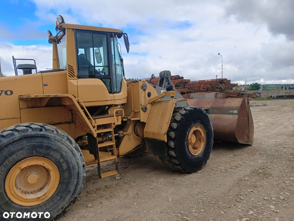 Volvo L220F - 3