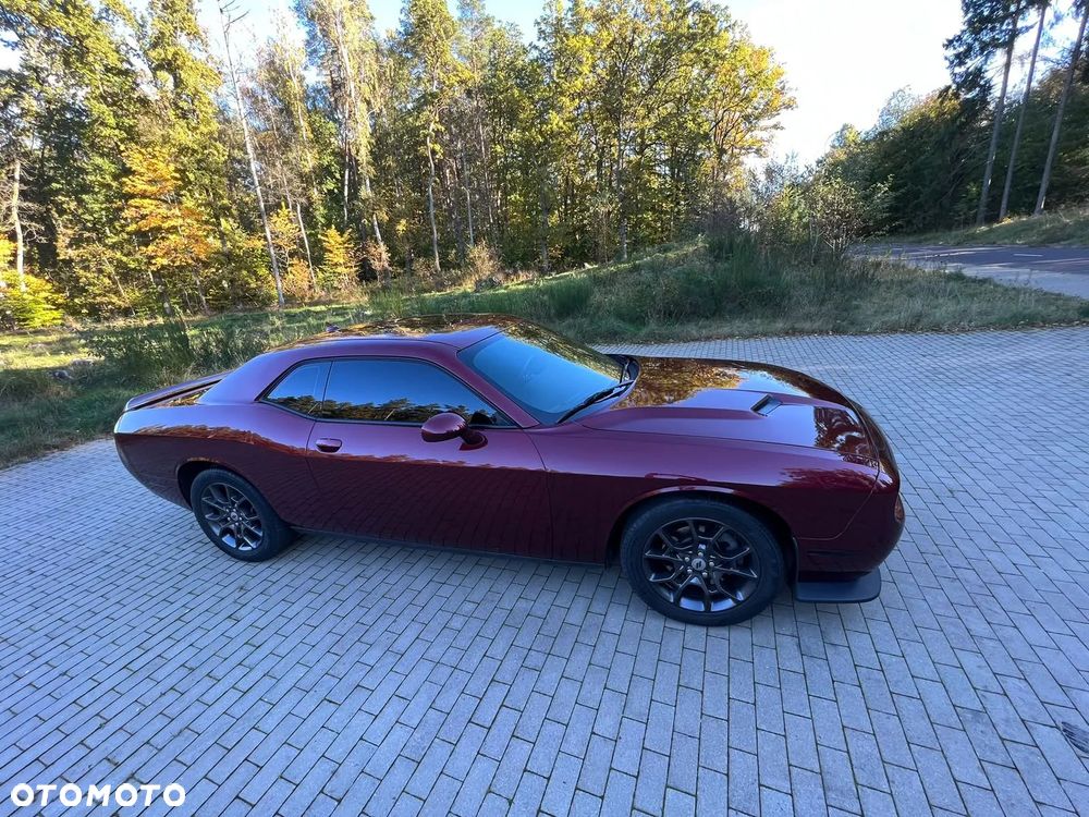 Dodge Challenger - 9