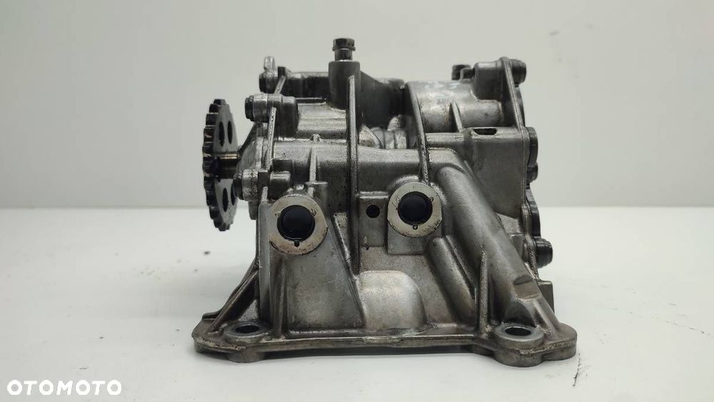 POMPA OLEJU BMW 3 F31 851375608 2.0 D - 4