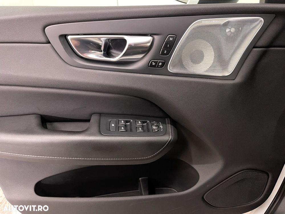 Volvo XC 60 Recharge T8 Twin Engine eAWD Inscription - 33