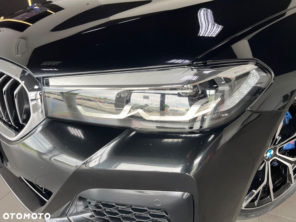 BMW Seria 5 520e M Sport sport - 2