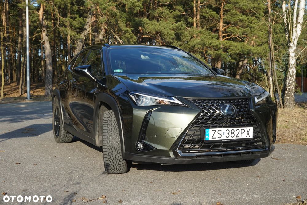 Lexus UX - 3