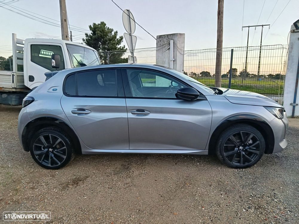 Peugeot e-208 50 kWh GT - 5
