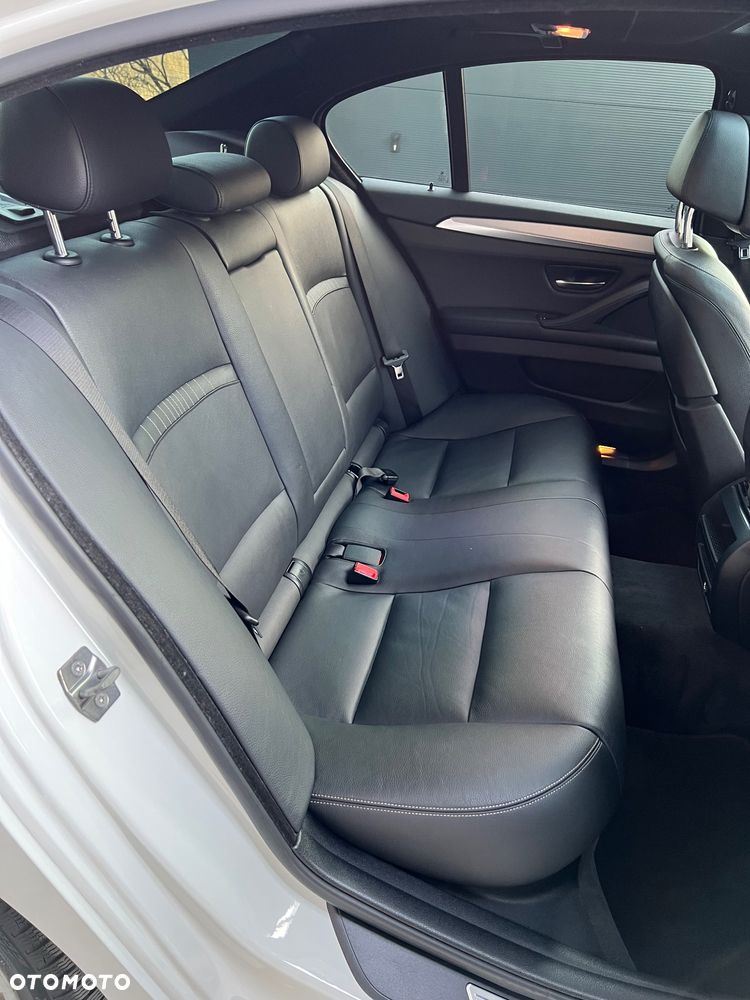 BMW Seria 5 535i - 24