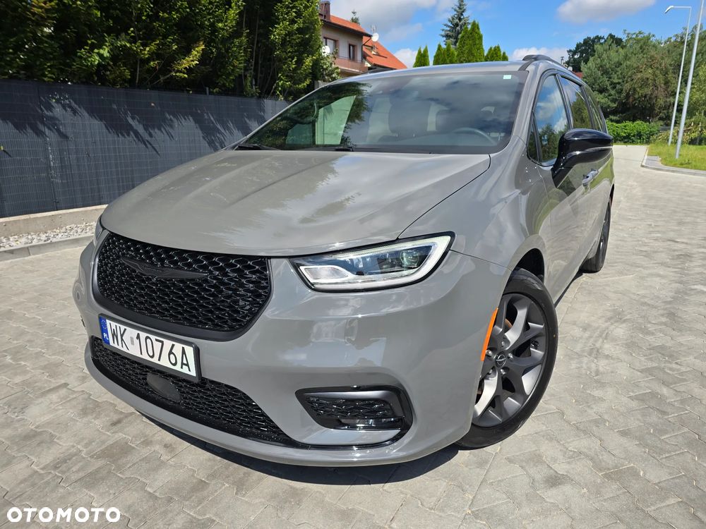 Chrysler Pacifica - 10