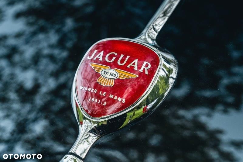 Jaguar XK - 16