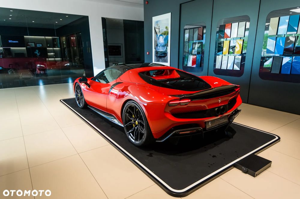 Ferrari 296 GTS - 6