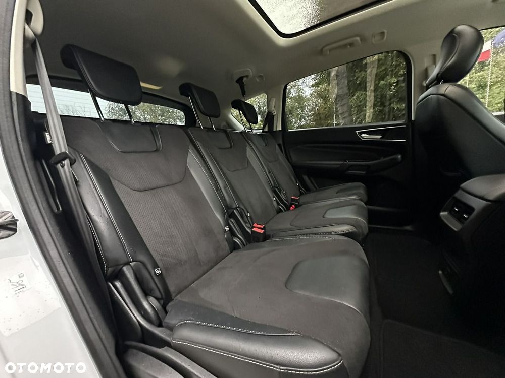 Ford S-Max - 11