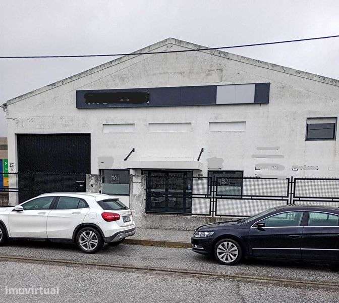 Armazém para venda em Évora