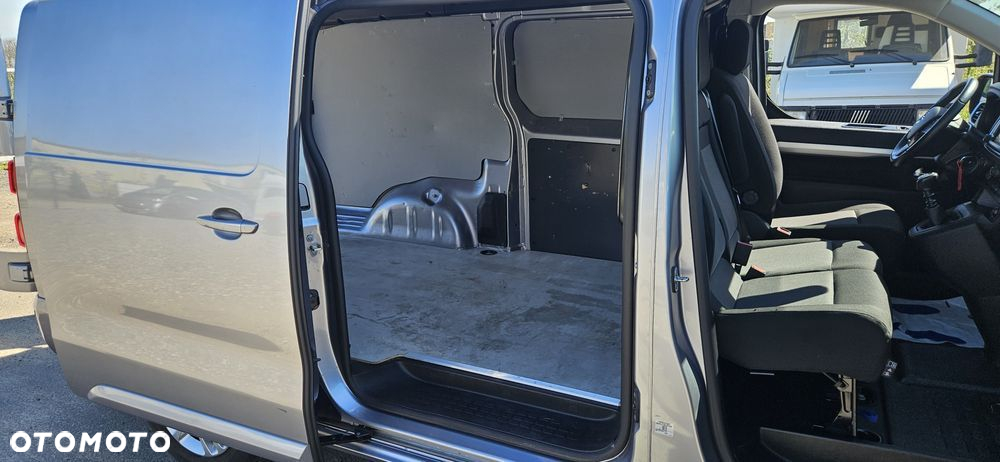 Opel Vivaro - 11
