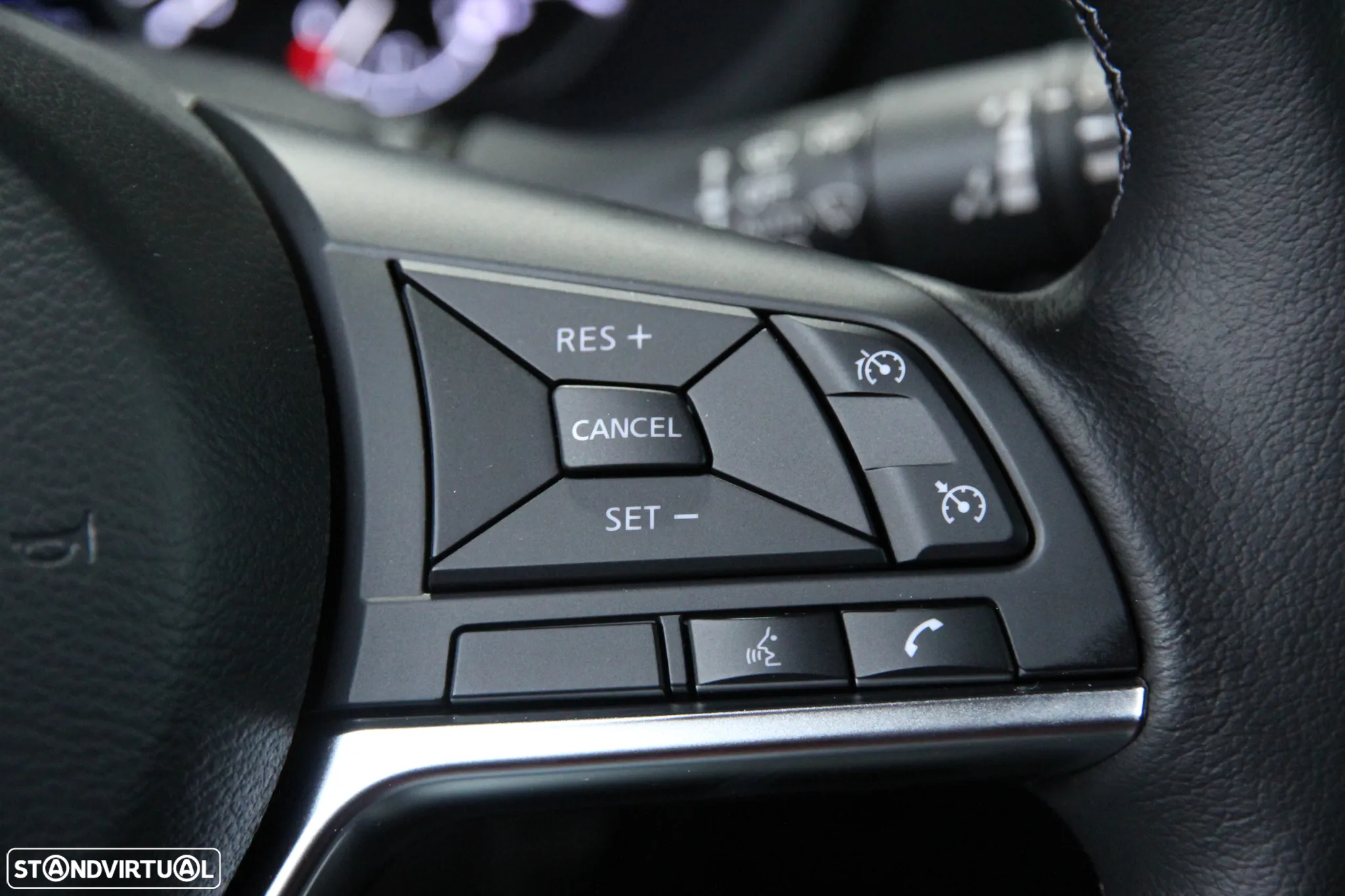 Nissan Juke 1.0 DIG-T N-Connecta NAV. DCT - 17
