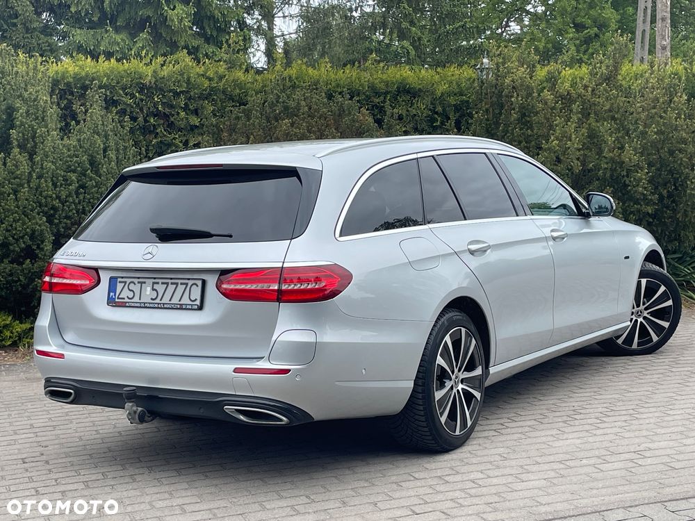 Mercedes-Benz Klasa E 350e 9G-TRONIC Exclusive - 4