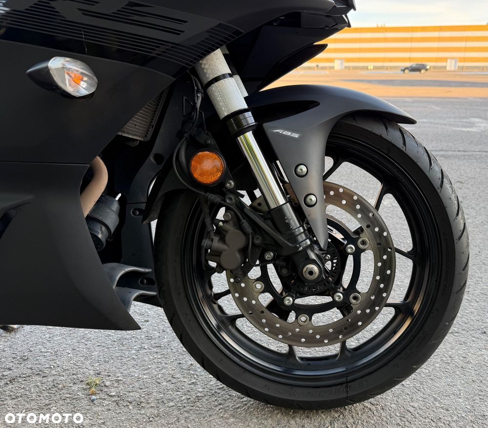 Yamaha R3 - 7