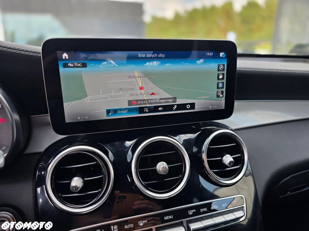 Mercedes-Benz GLC 200 4Matic 9G-TRONIC AMG Line - 22