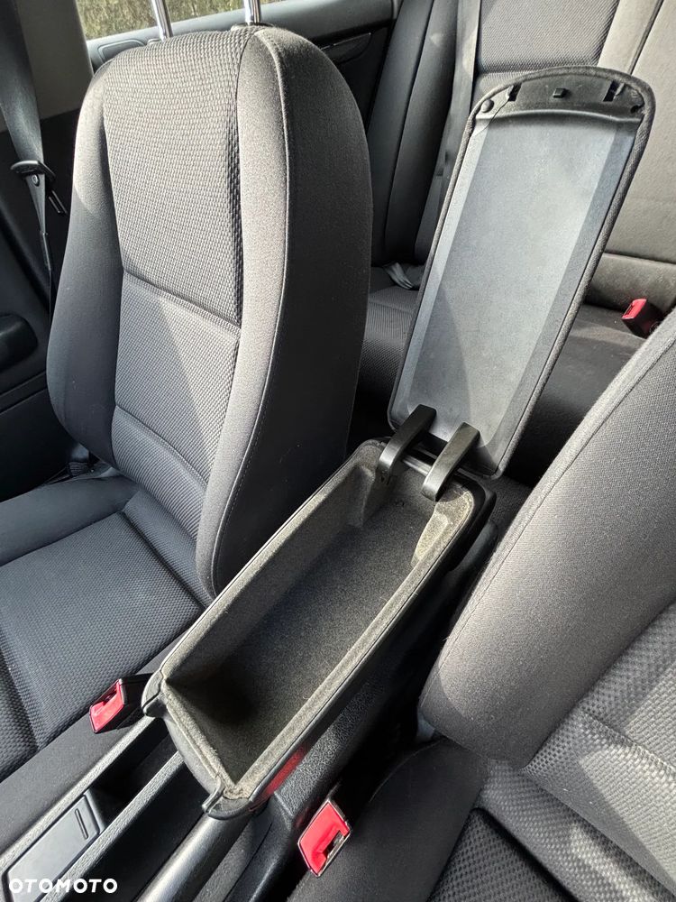 Audi A4 Limousine - 17