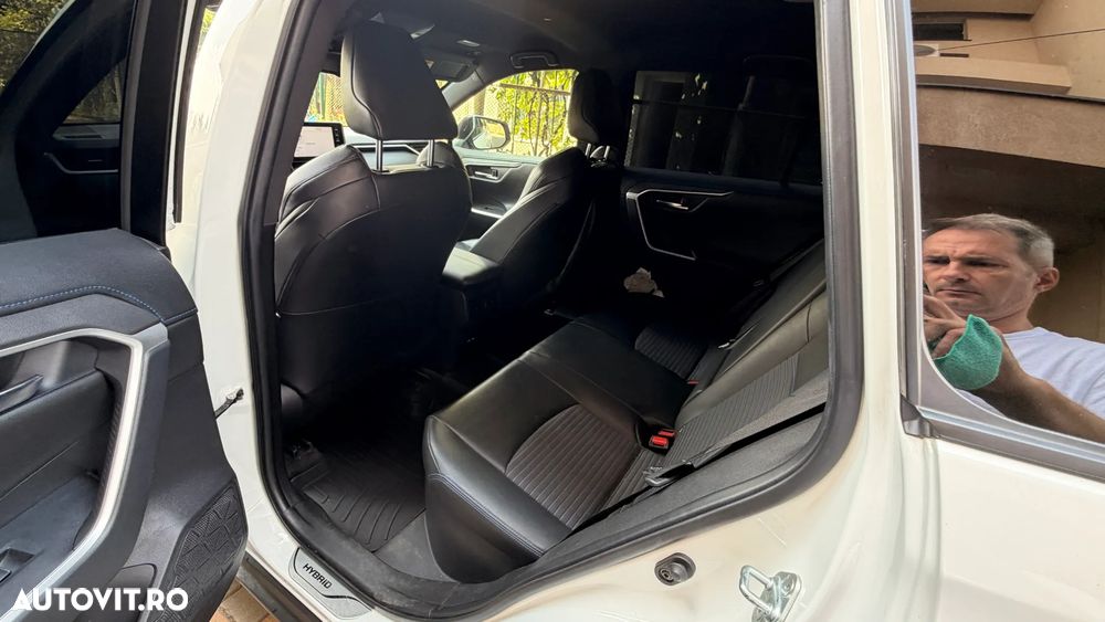 Toyota RAV4 2.5 VVT-iE 4x4 Luxury Premium - 12