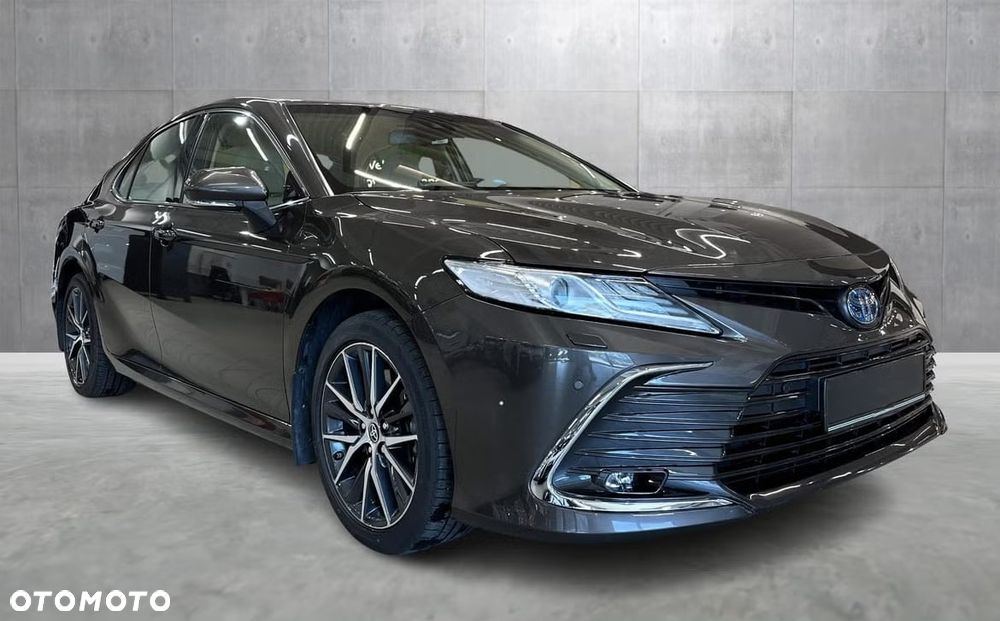 Toyota Camry Executive - 1