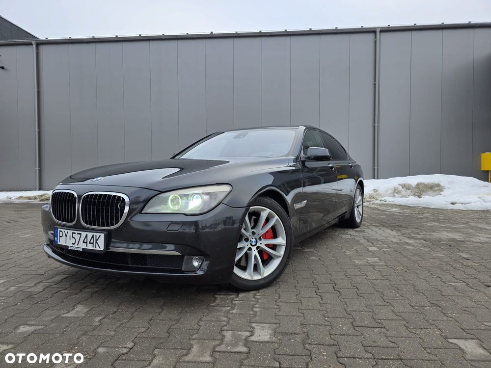 BMW Seria 7 750i xDrive - 1