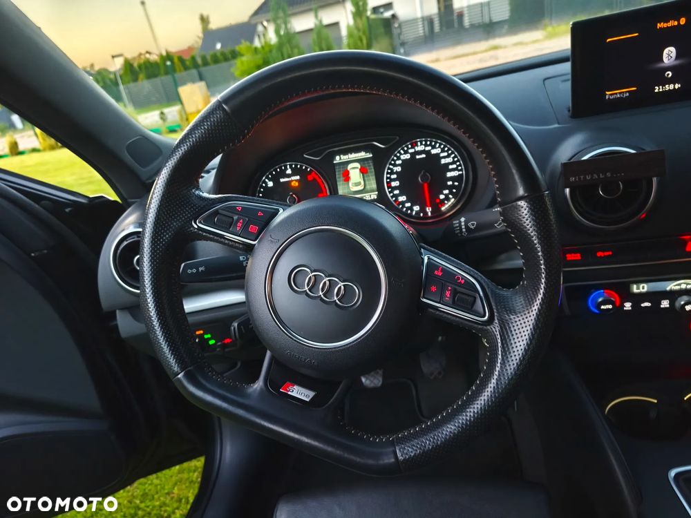 Audi A3 Sportback 2.0 TDI S line Sportpaket - 22