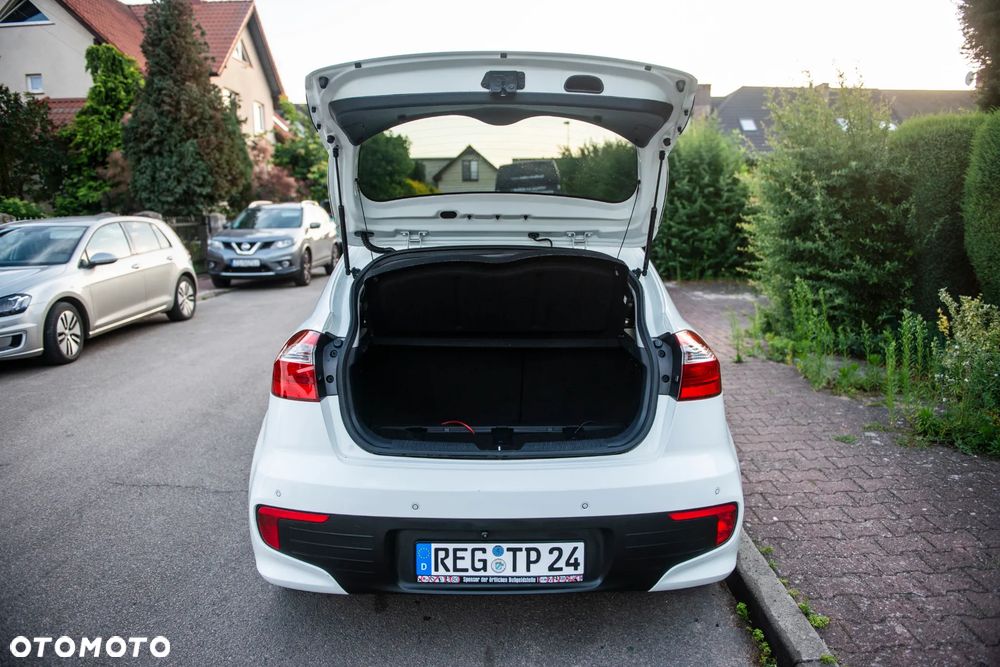 Kia Rio 1.2 Attract - 14