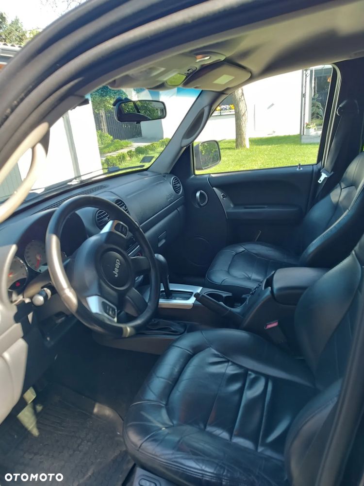 Jeep Cherokee 3.7L Limited - 8