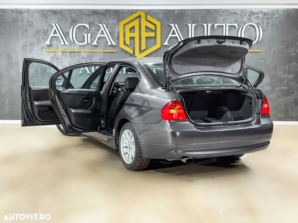 BMW Seria 3 318i - 17