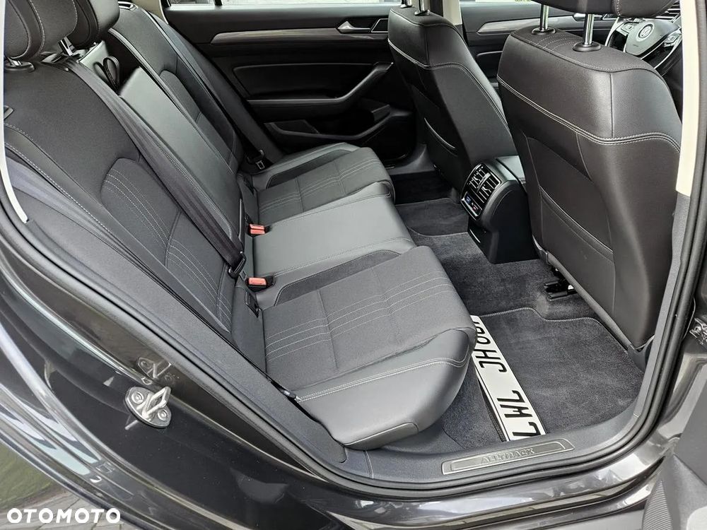 Volkswagen Passat Alltrack 2.0 TDI SCR 4Motion DSG (BMT) - 23