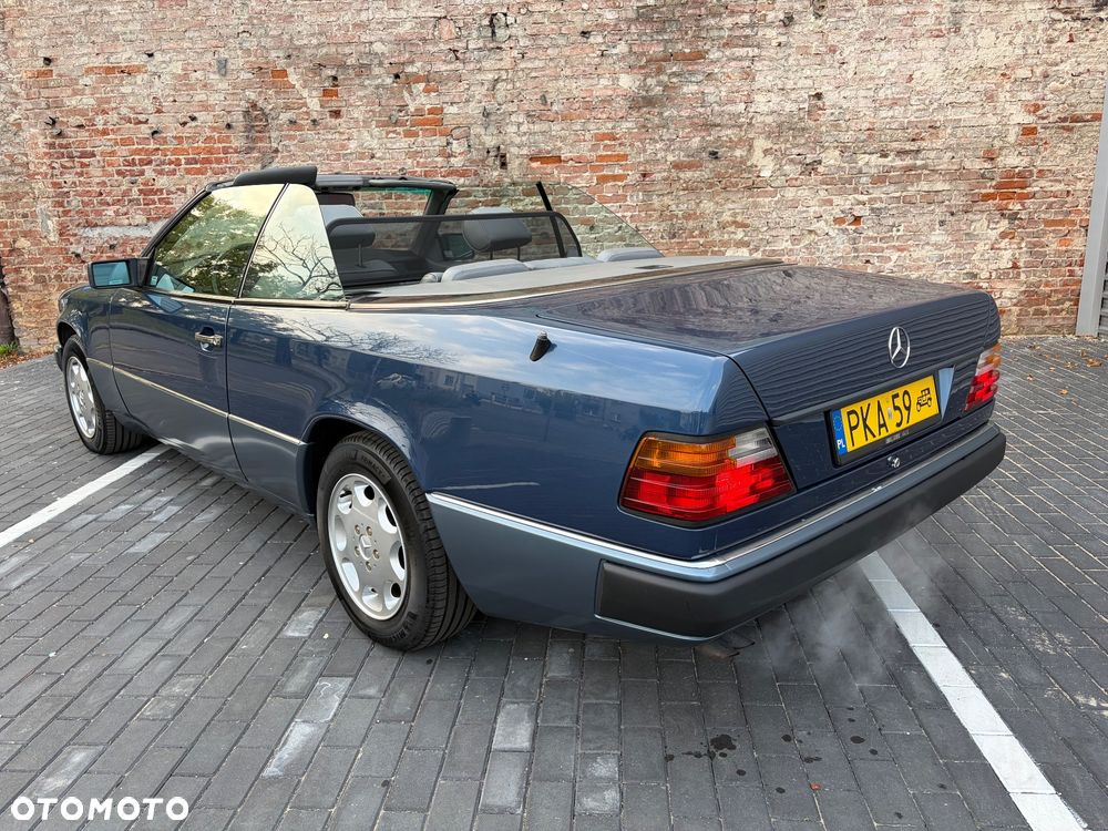 Mercedes-Benz W124 1992 photo 3