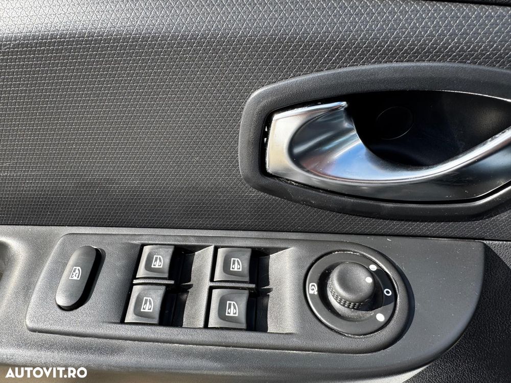 Renault Clio 1.5 dCi 90 Dynamique Aut. - 19