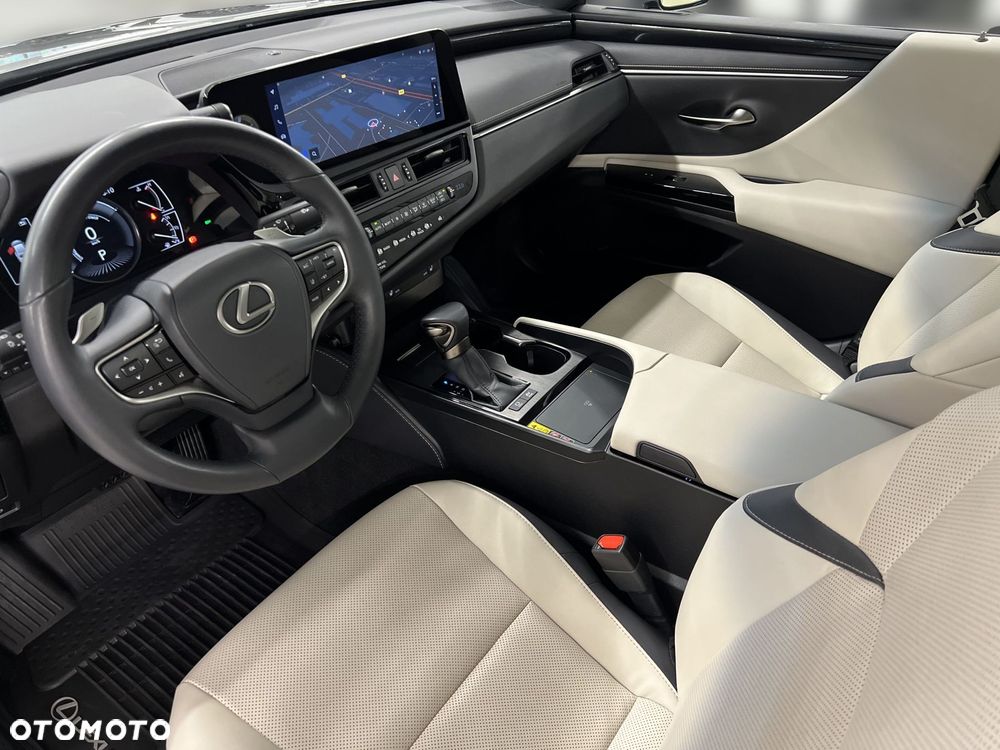 Lexus ES 300h Business Edition - 18