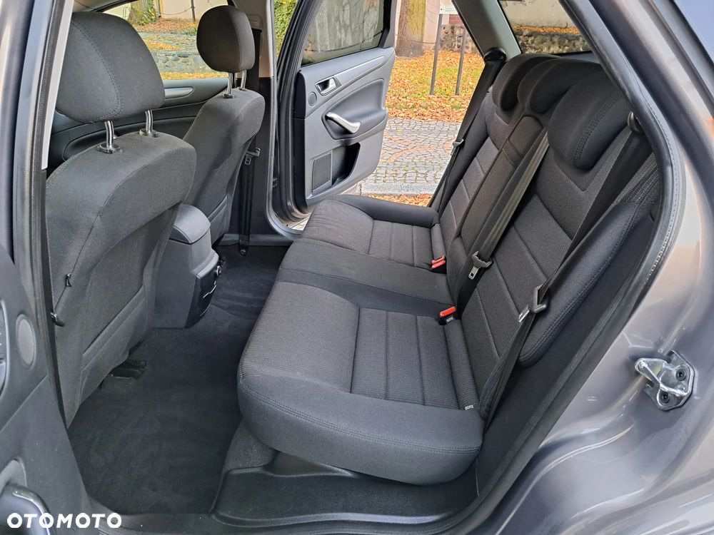 Ford Mondeo 2.0 TDCI Titanium - 36