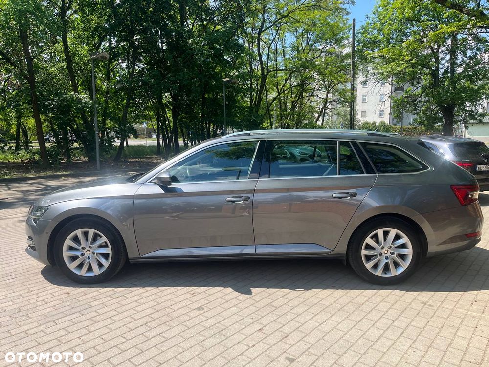 Skoda Superb 2.0 TDI SCR Style DSG - 3