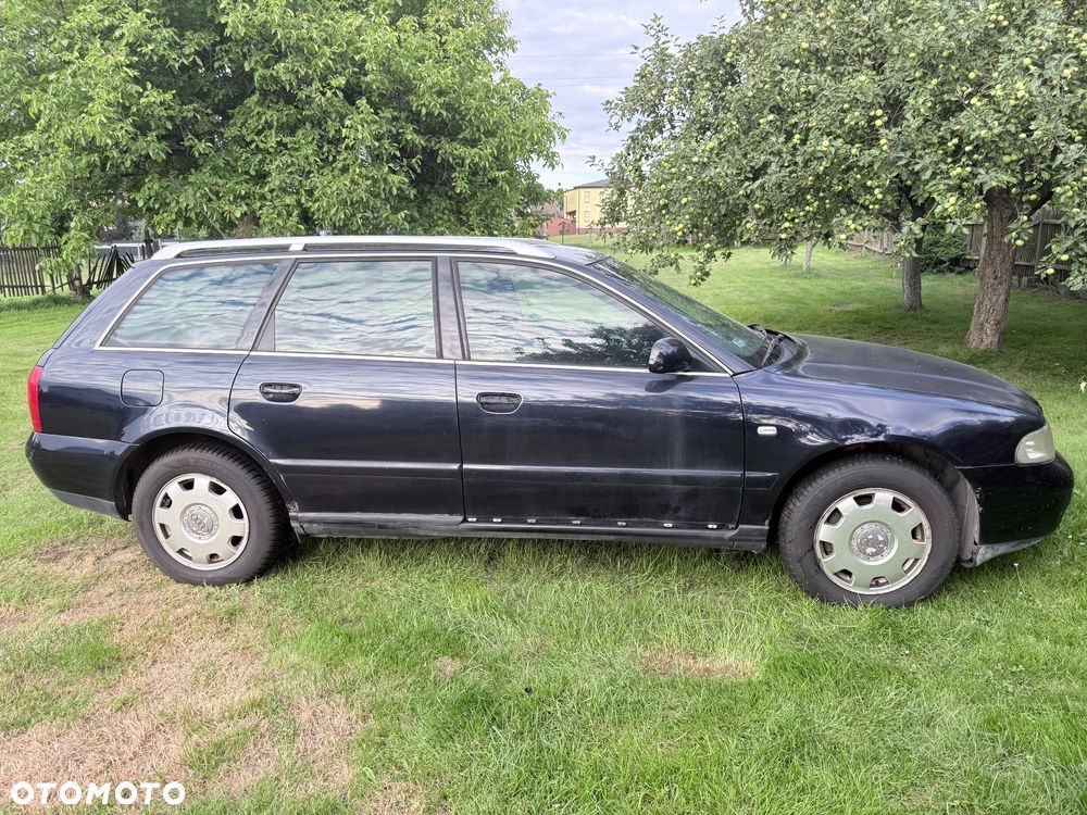 Audi A4 Avant - 16
