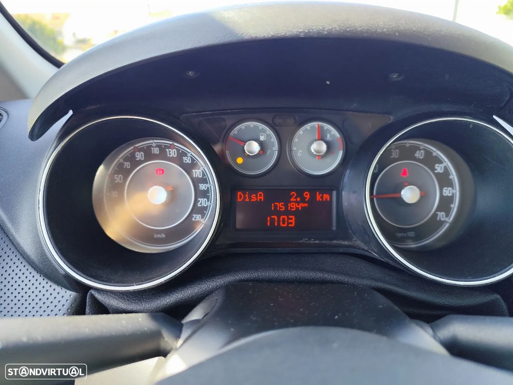 Fiat Punto Evo 1.3 16V Multijet Easy S&S - 11