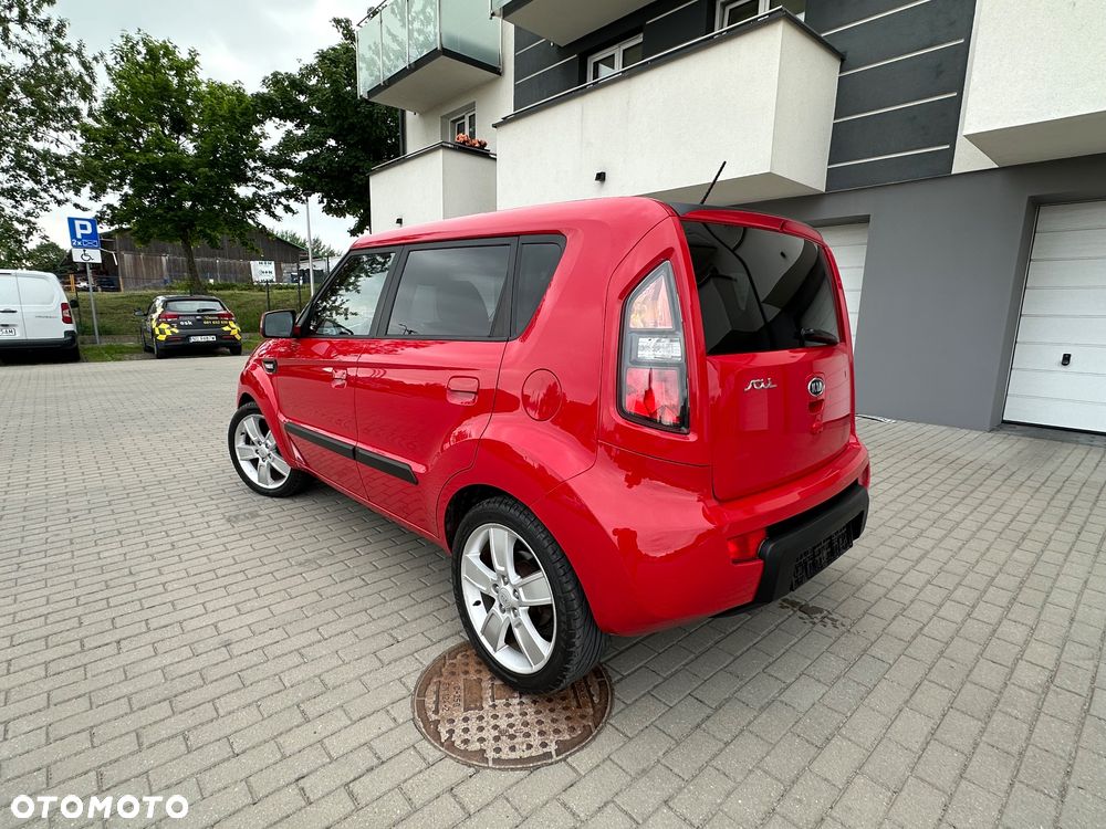 Kia Soul 1.6 L - 8