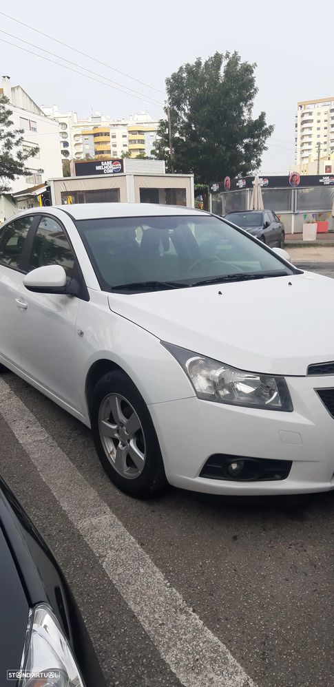 Chevrolet Cruze 1.6 LT - 1
