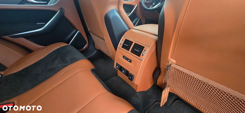 Jaguar F-Pace AWD SVR - 20