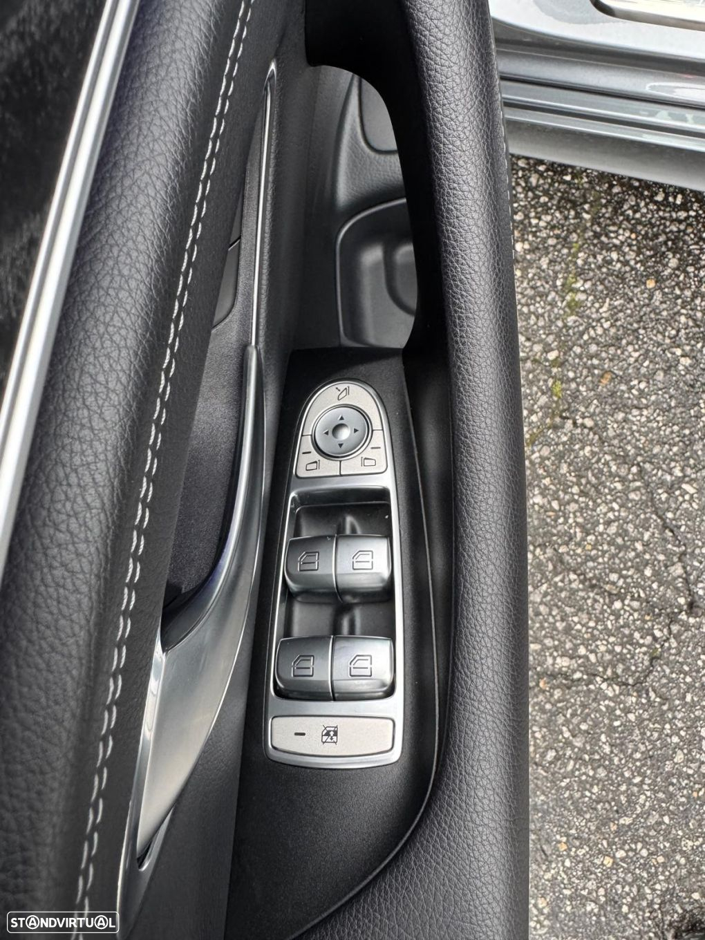 Mercedes-Benz E 300 de AMG Line - 18