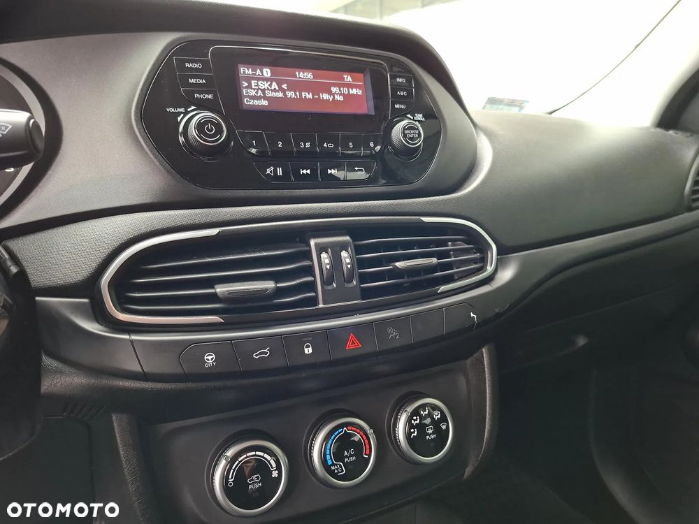 Fiat Tipo 1.4 Classic - 22