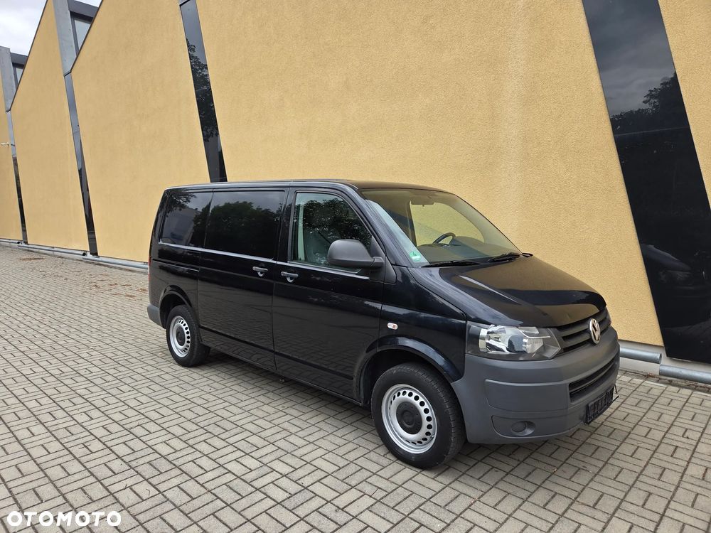 Volkswagen Transporter - 1