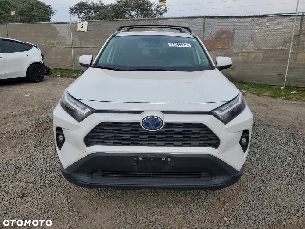 Toyota RAV4 - 3
